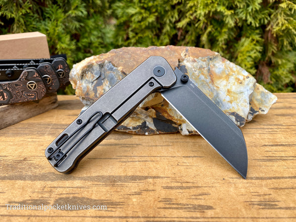 QSP Penguin Plus Knife QS130XL-E2 Copper Foil Carbon Fiber / Black Tit - C.  Risner Cutlery LLC