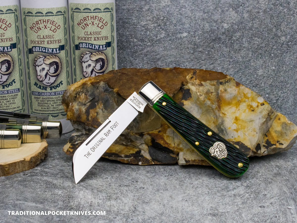 Great Eastern Cutlery #933124 Northfield UNXLD Ram Foot Wintergreen Jigged Bone