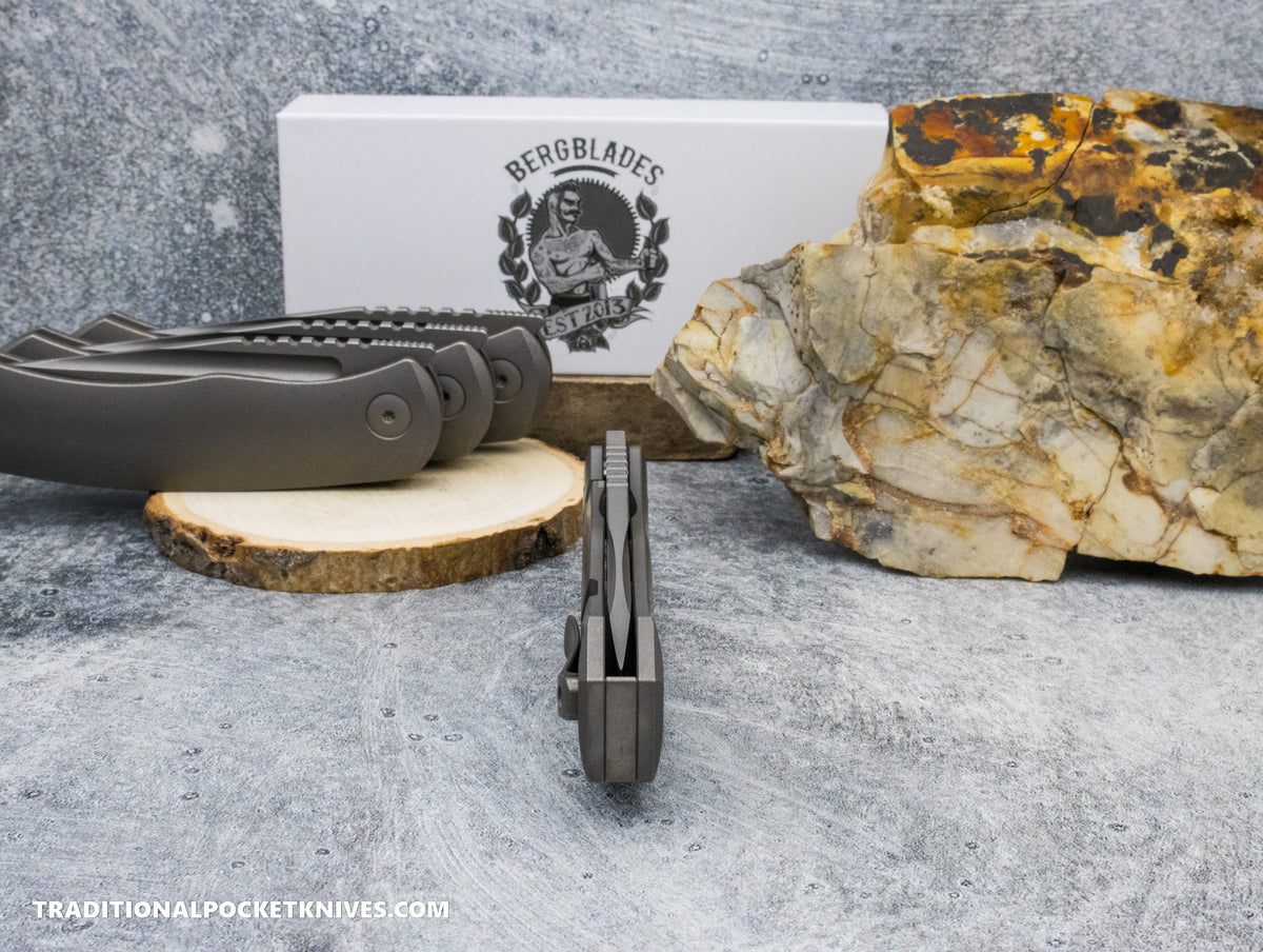 BergBlades Alpha Frame Lock Sandblast Stonewash Titanium Magnacut