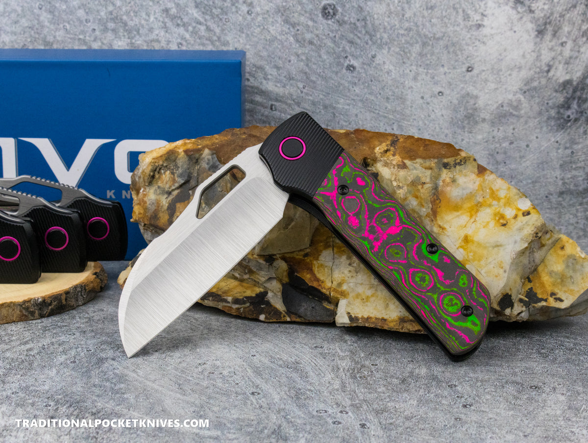 Divo Knives Stout V2: Righty - CamoCarbon Watermelon Sugar / Belt Satin