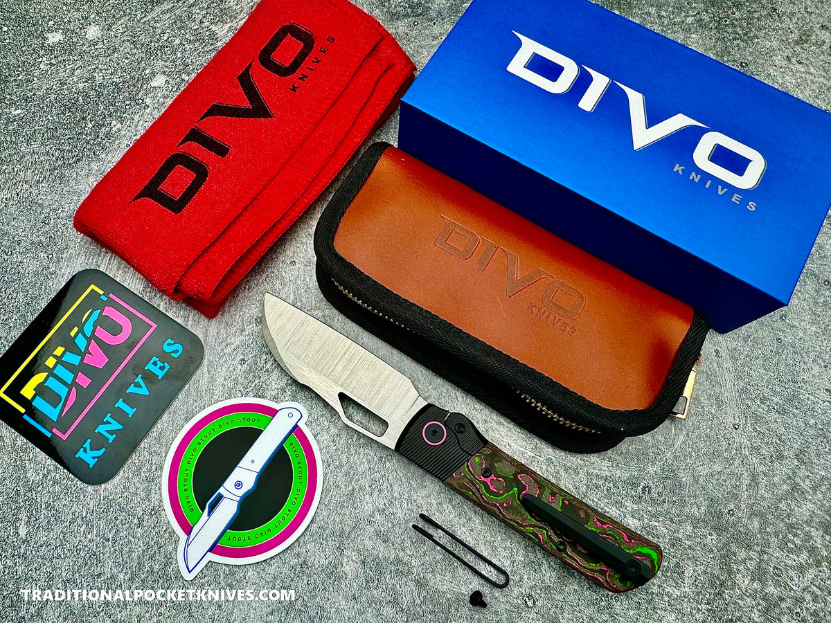 Divo Knives Stout V2: Righty - CamoCarbon Watermelon Sugar / Belt Satin