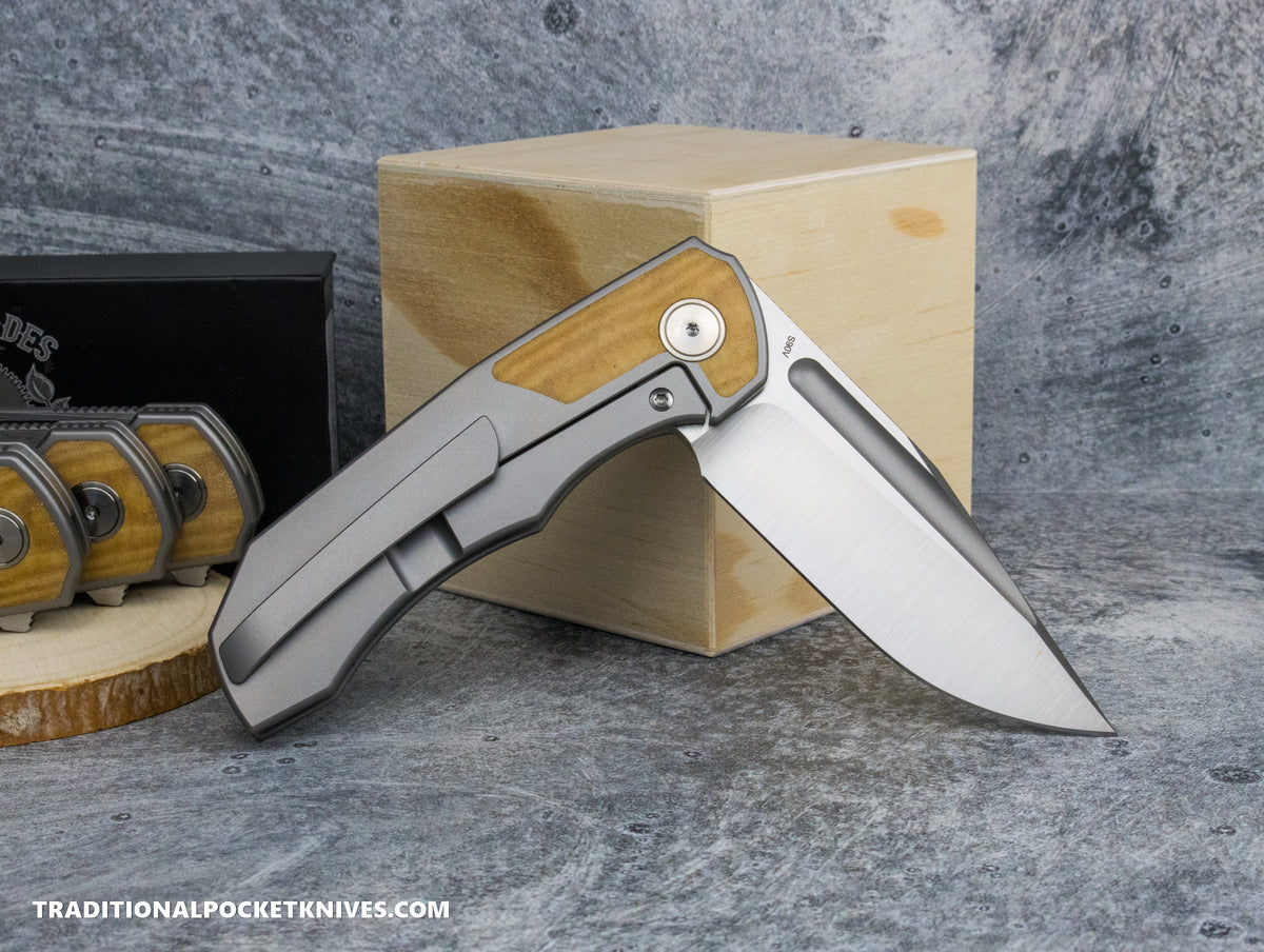 BergBlades Tick Natural White Linen Micarta Beadblast/Satin