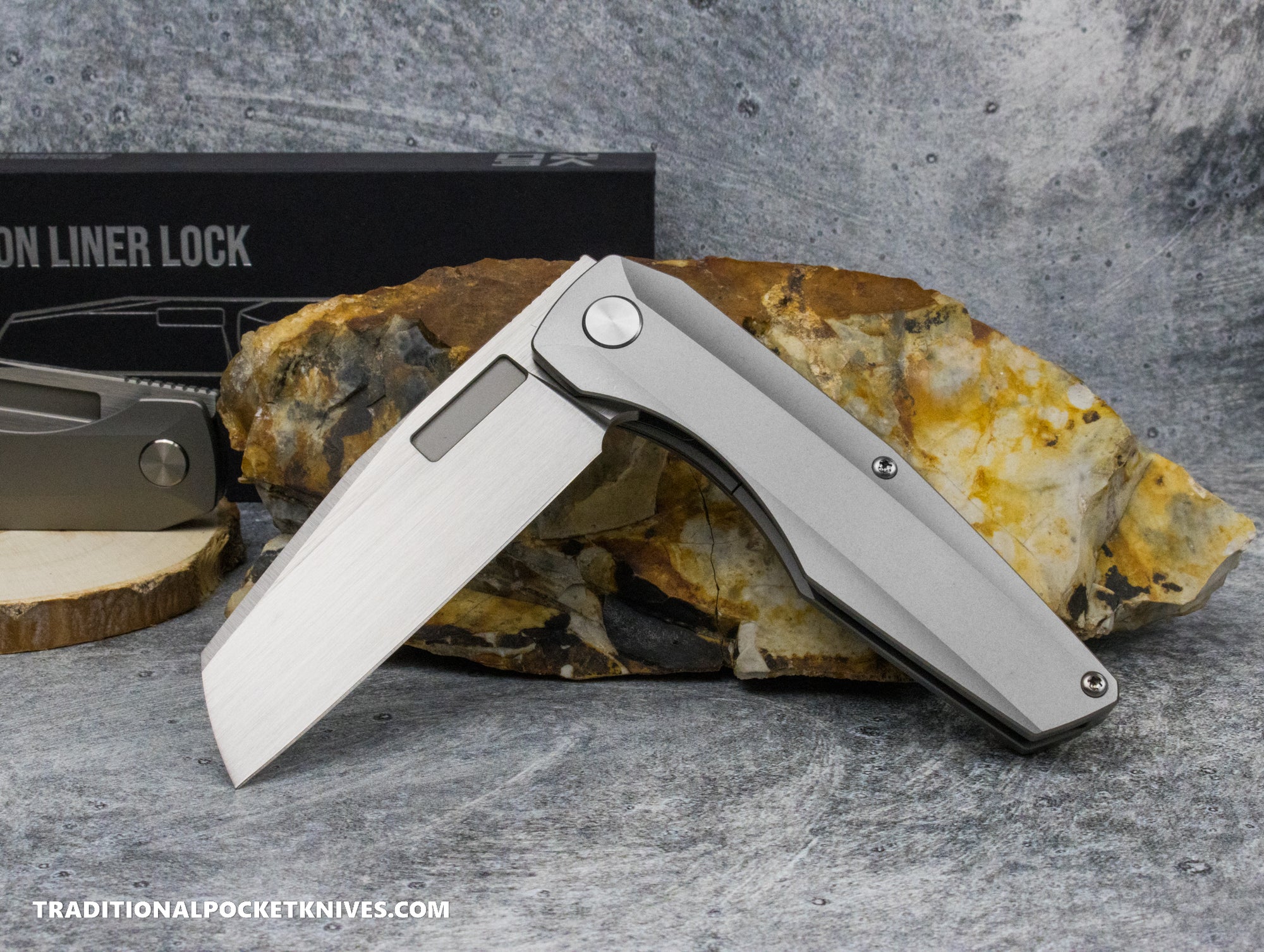 Vero Engineering: Axon Liner Lock - Titanium M390 Hand Satin